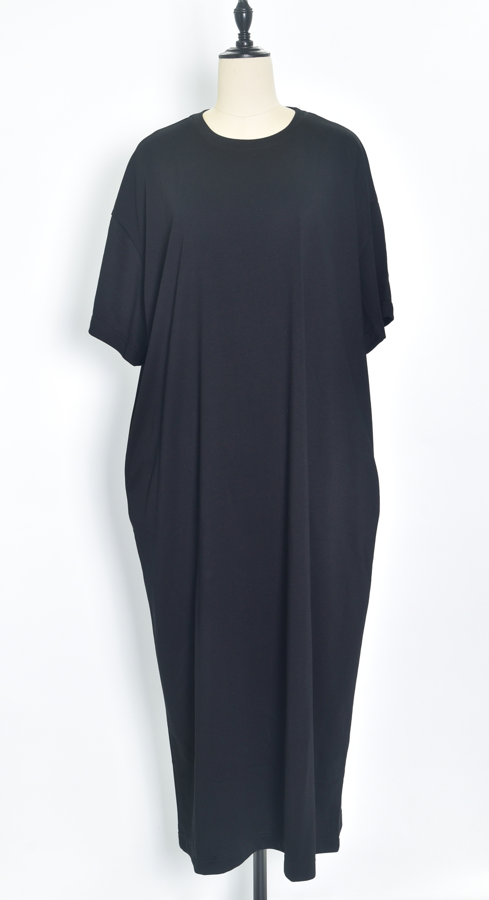 Réf. 43015 - Robe longue décontractée en coton à demi-manches, à épaules tombantes et à col rond